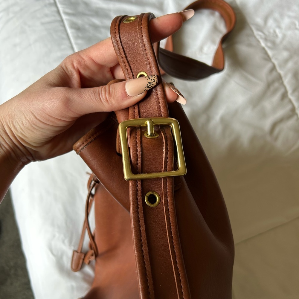 Coach bucket bag - Picture 3 of 9